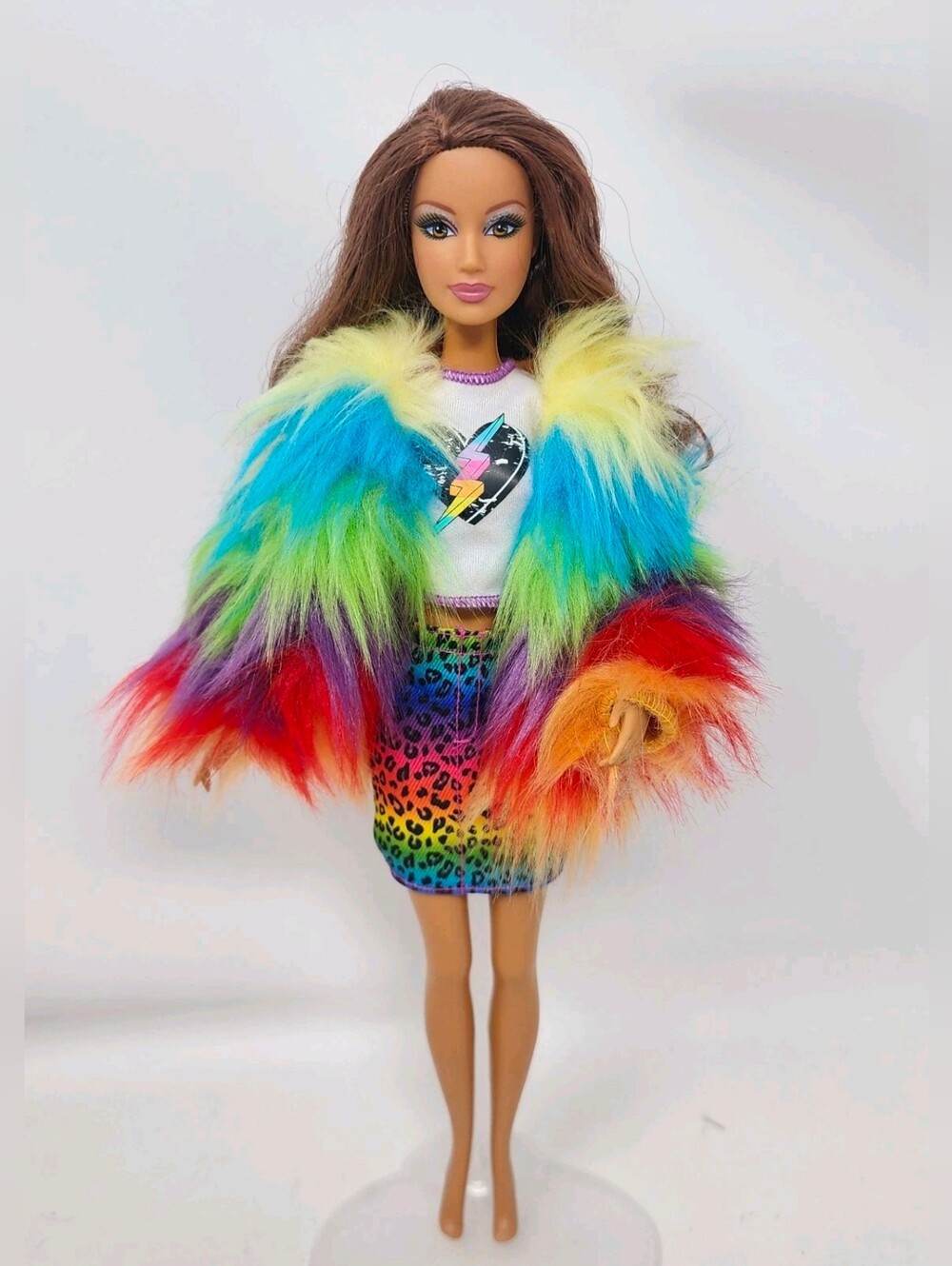 Mattel Barbie Fashion Fever Teresa Doll Model Closed Mouth Brunette Cute
